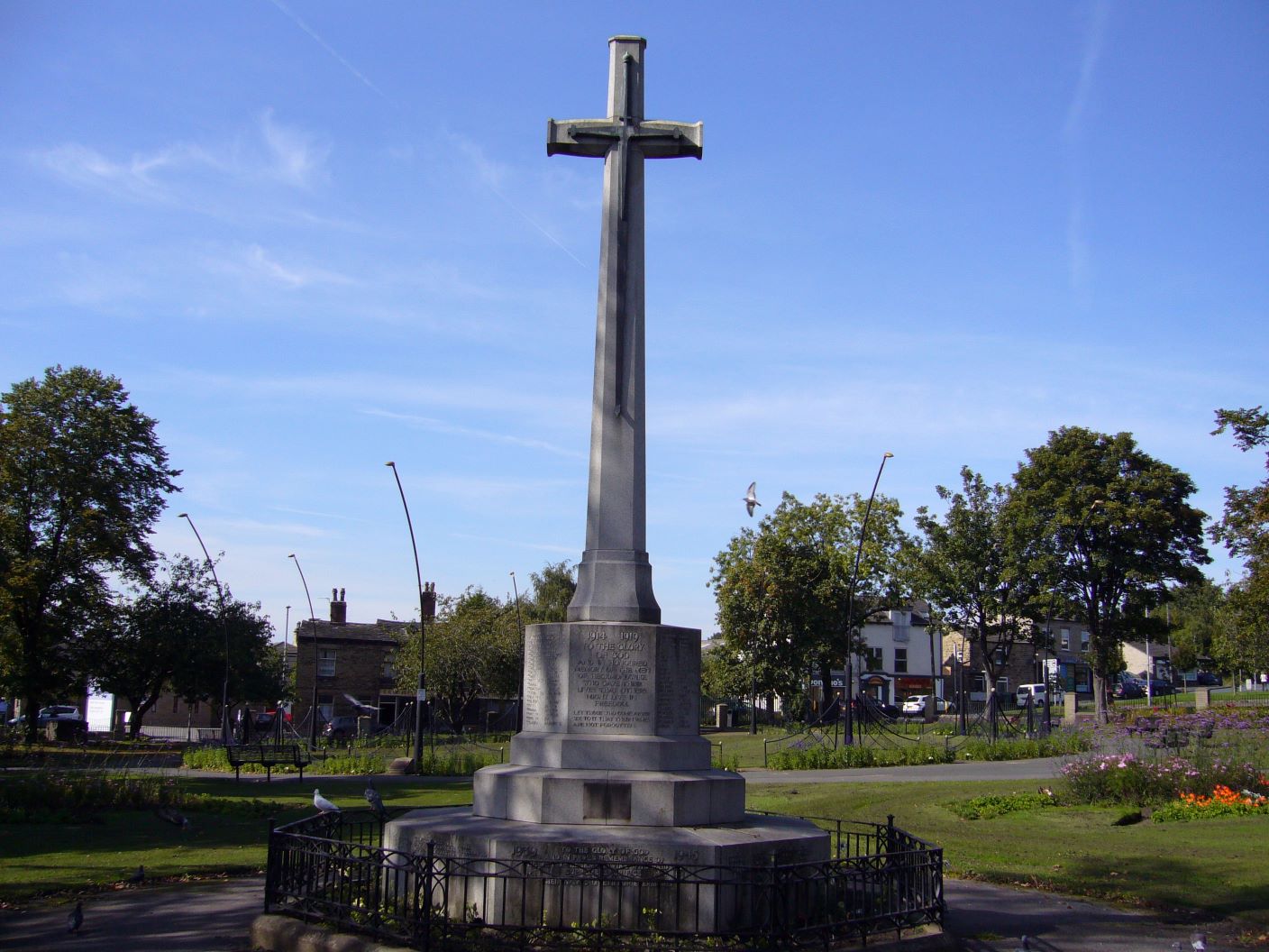 HeckmondwikeWarMemorial_chapter4