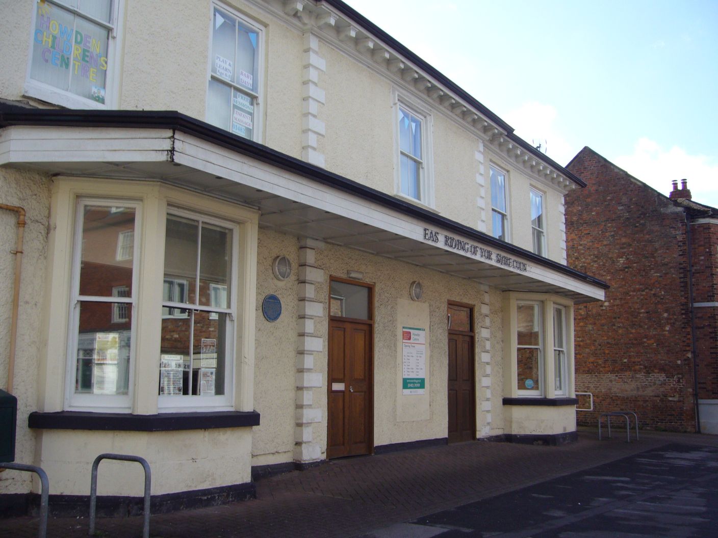 HowdenTownCenteStartingatManorHouse_chapter8